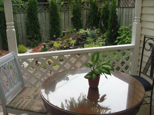 Toronto Garden Inn Bed & Breakfast