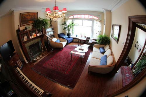 Toronto Garden Inn Bed & Breakfast