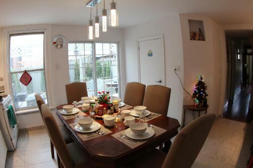 Toronto Garden Inn Bed & Breakfast