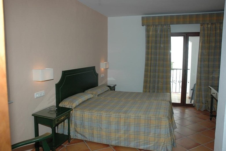Hostal Do�a Lola Marina