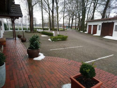 Hotel Weinhof Gro� Mackenstedt