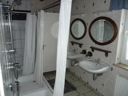 Gro�es G�stehaus