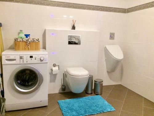 Neu! Top Apartment! 7km Saarbruecken! Terrasse, Garten!