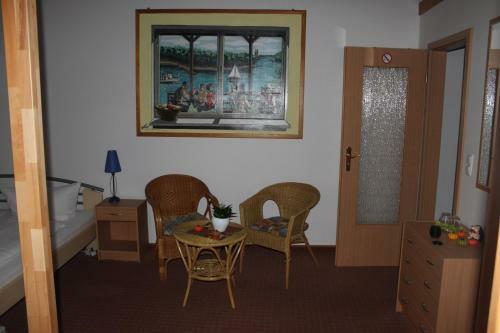 Hostal Pension- & Caf�garten Luisenhof