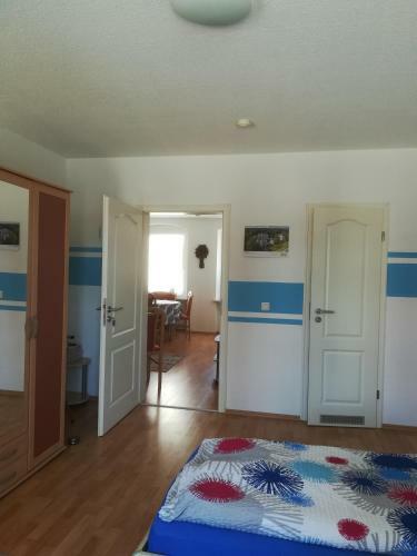 Hostal Pension & Ferienwohnung Zum Schmuckgiebel