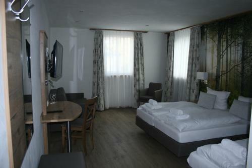 Hostal G�stehaus Zur Lilie