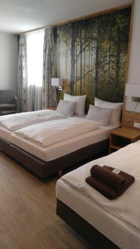 Hostal G�stehaus Zur Lilie