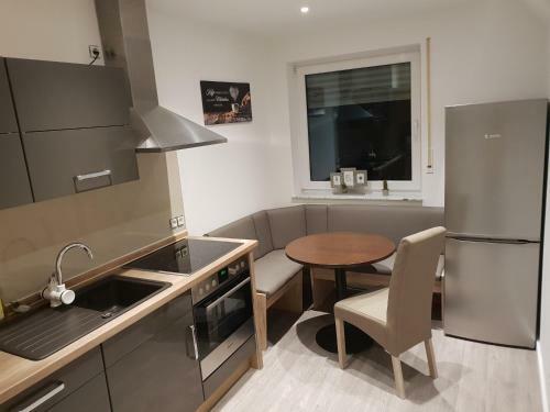 Apartamento Luxuswohnung Mit Jacuzzi N�he Flughafen K�ln/bonn
