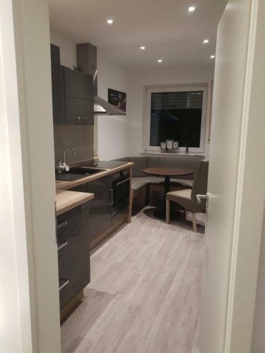 Apartamento Luxuswohnung Mit Jacuzzi N�he Flughafen K�ln/bonn