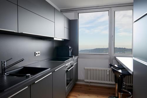 Criston Apartments - Comfy Living 7