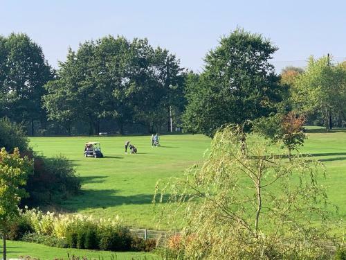 Villa Landh��s Oeverdiek - Luxus Am Golfplatz