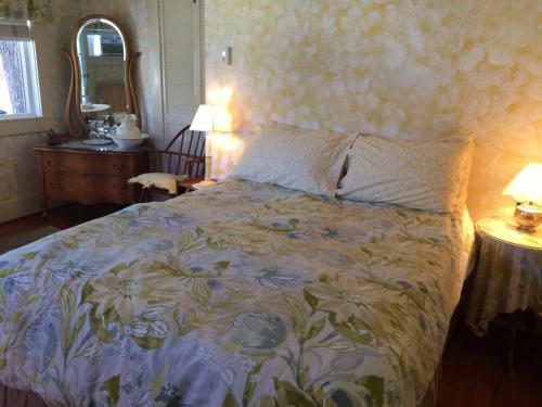 Bed & Breakfast Secret Garden Inn & Cottages