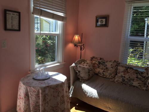 Bed & Breakfast Secret Garden Inn & Cottages