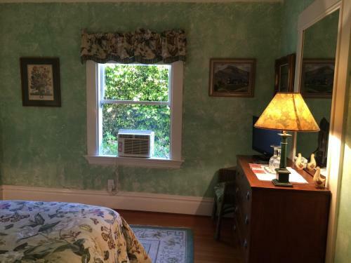 Bed & Breakfast Secret Garden Inn & Cottages