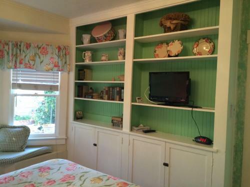 Bed & Breakfast Secret Garden Inn & Cottages