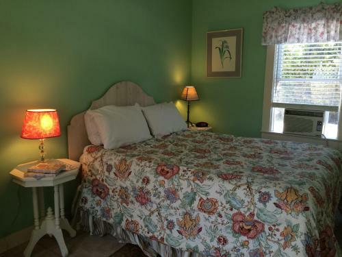 Bed & Breakfast Secret Garden Inn & Cottages