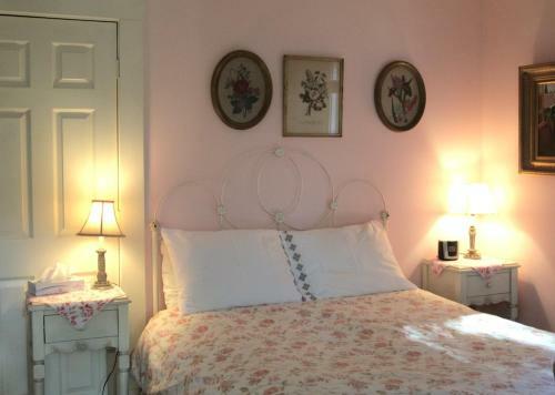 Bed & Breakfast Secret Garden Inn & Cottages