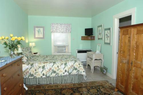 Bed & Breakfast Secret Garden Inn & Cottages