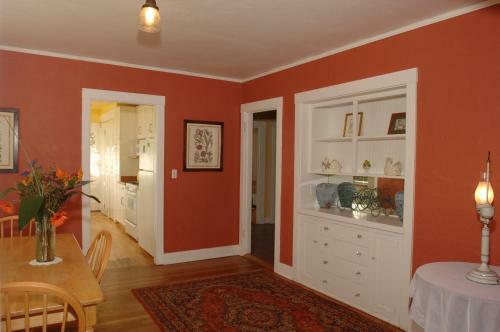 Bed & Breakfast Secret Garden Inn & Cottages