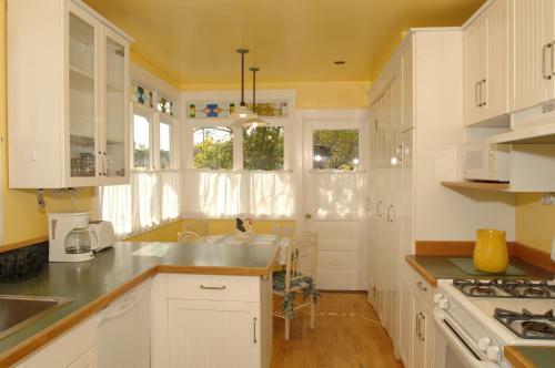 Bed & Breakfast Secret Garden Inn & Cottages