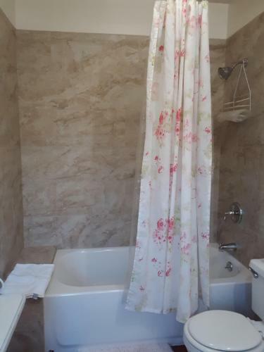 Bed & Breakfast Secret Garden Inn & Cottages