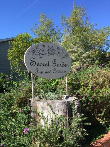 Bed & Breakfast Secret Garden Inn & Cottages