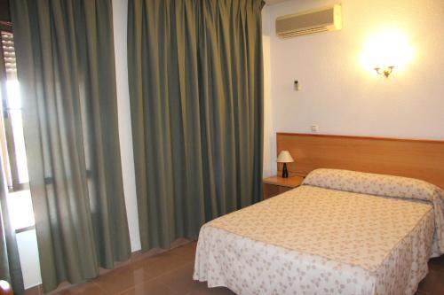 Hostal Cazalegas