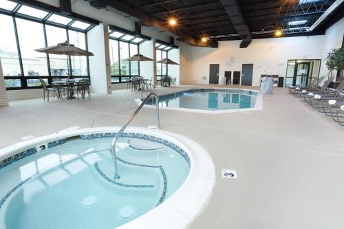 Hotel Drury Inn & Suites Joplin