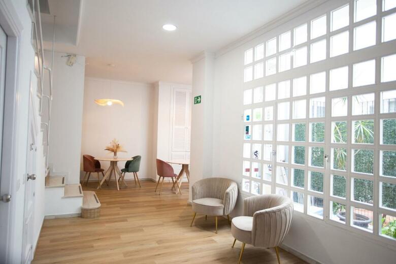Hostal La Malague�a By Croma