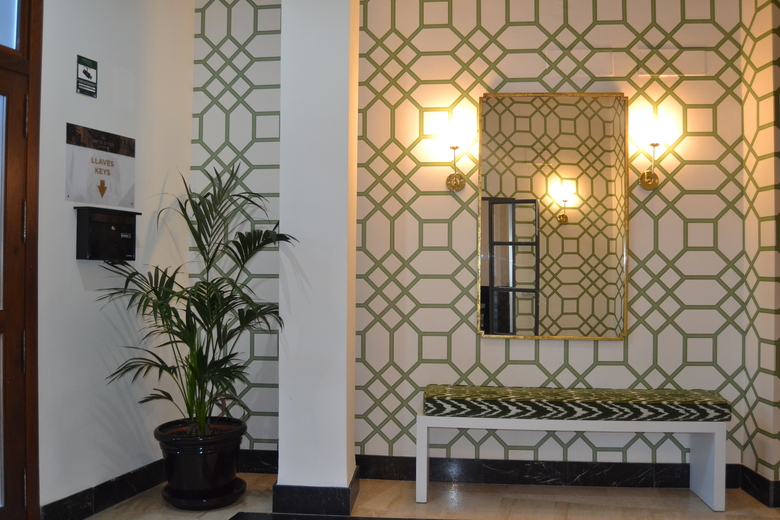 Apartamentos Azz Sevilla Torre De La Plata