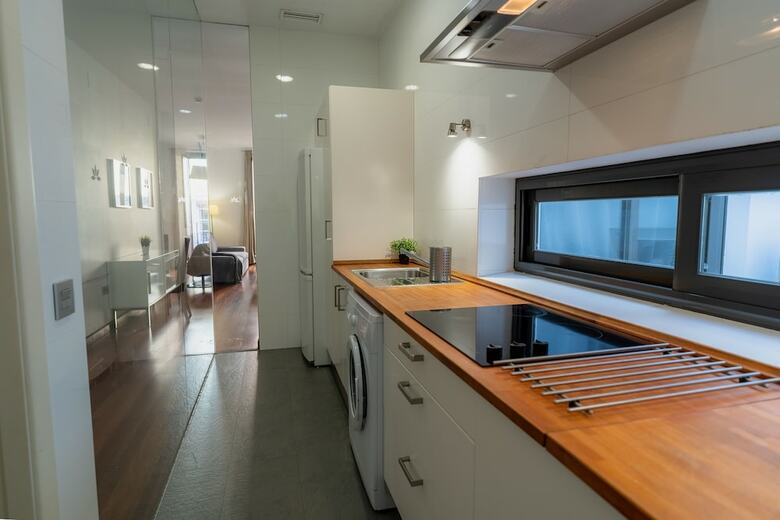 Apartamentos Azz Sevilla Torre De La Plata