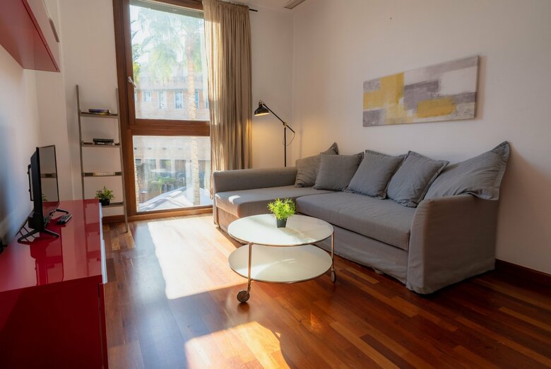 Apartamentos Azz Sevilla Torre De La Plata
