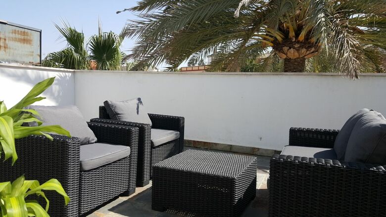 Apartamentos Azz Sevilla Torre De La Plata
