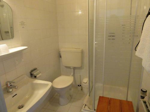 Hostal G�stehaus Zur Br�cke