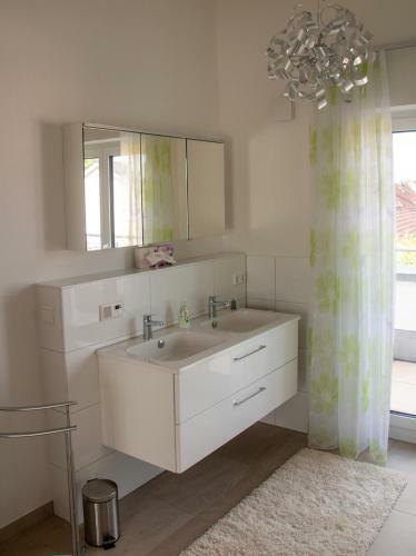 Apartamento Penthouse W�schenbeuren