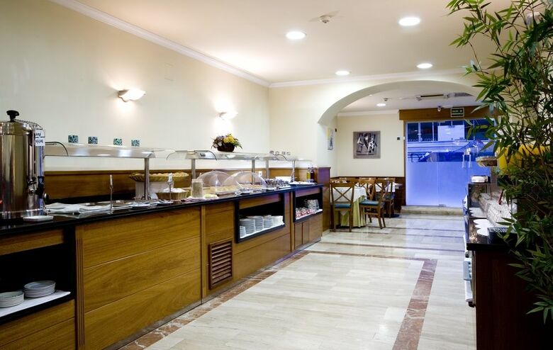 Hotel Oasis