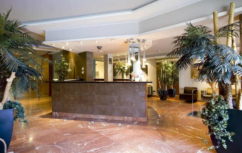 Hotel Oasis