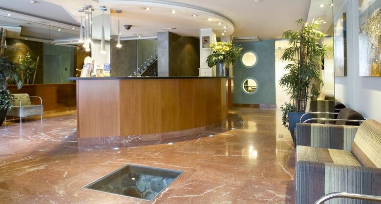 Hotel Oasis
