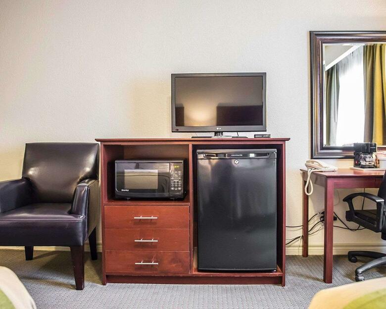Hotel Comfort Inn & Suites Thousand Islands Harbour District