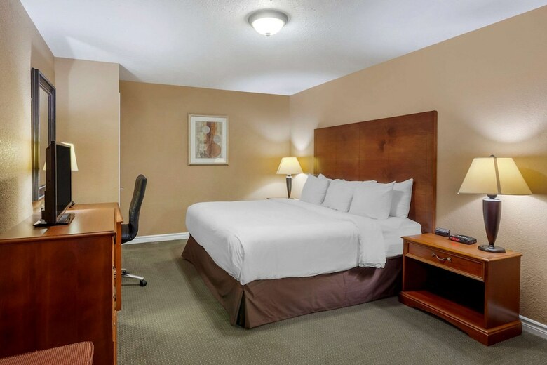 Hotel Comfort Inn & Suites Thousand Islands Harbour District