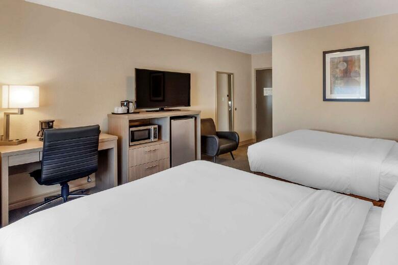Hotel Comfort Inn & Suites Thousand Islands Harbour District