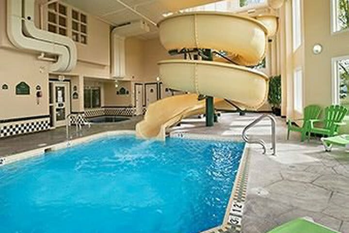 Hotel Wingate By Wyndham Calgary