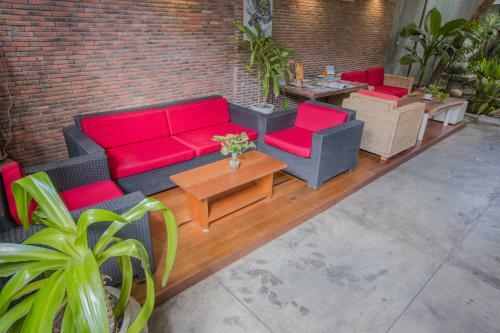 Hotel Away Villa Salt Phnom Penh