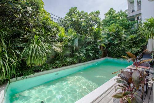Hotel Away Villa Salt Phnom Penh