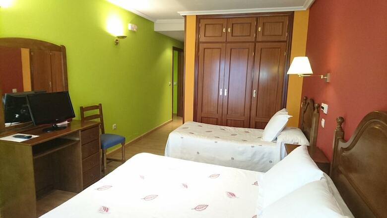Hotel Tierra De Lobos