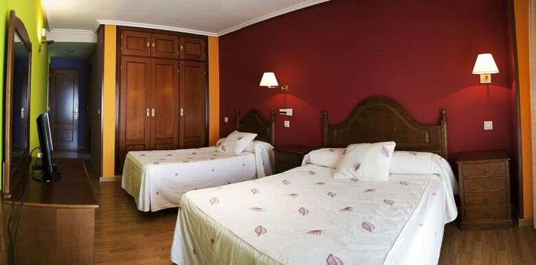 Hotel Tierra De Lobos