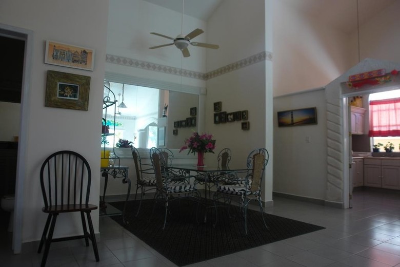 Hostal Residencia Los Encantos