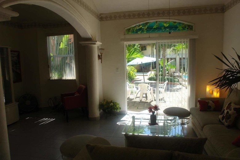 Hostal Residencia Los Encantos