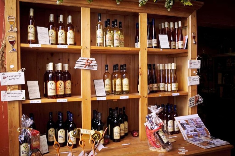 Magnetic Hill Winery And B&B