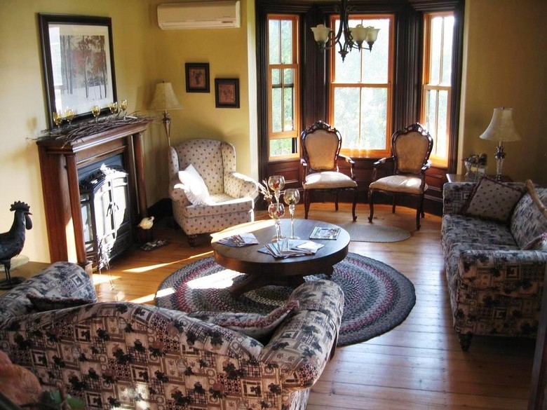 Magnetic Hill Winery And B&B